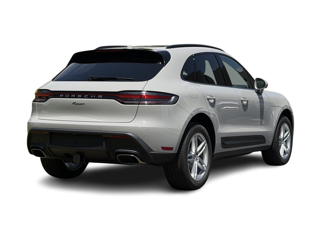 Thumbnail: 2026 Porsche Macan - 18