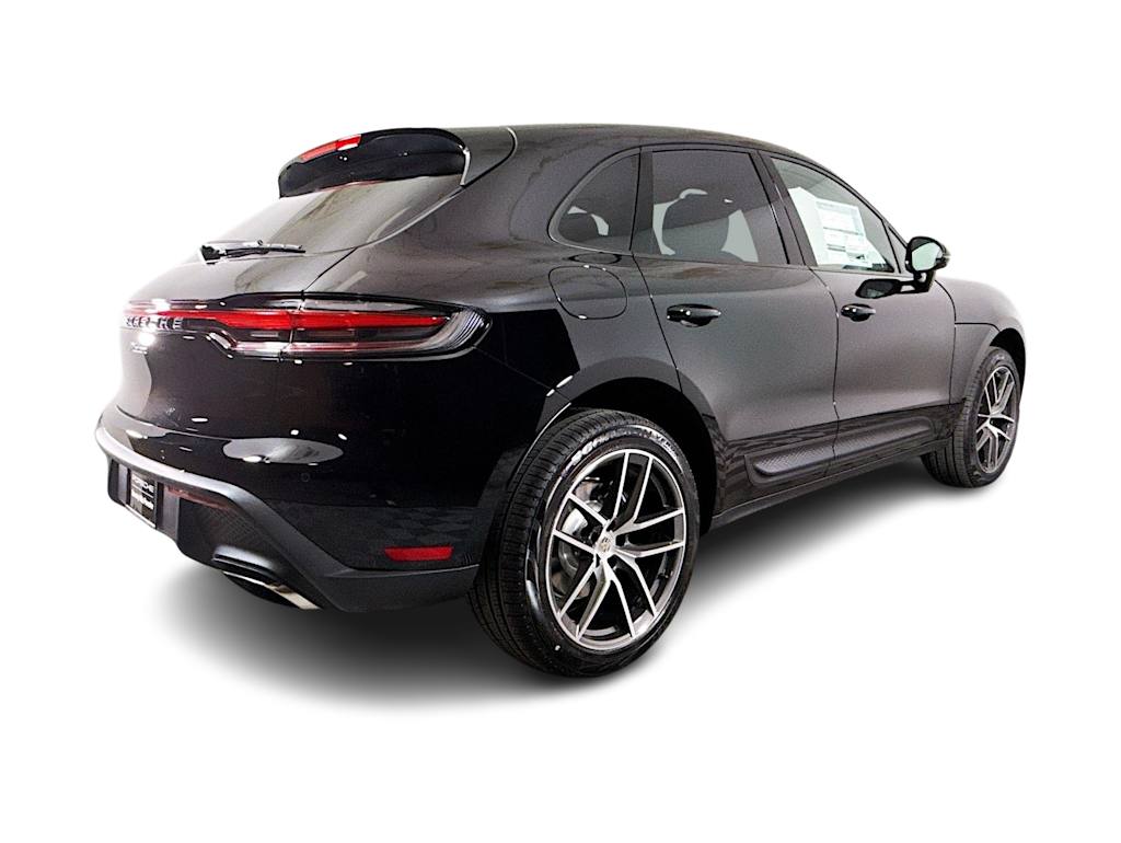 Thumbnail: 2025 Porsche Macan - 37