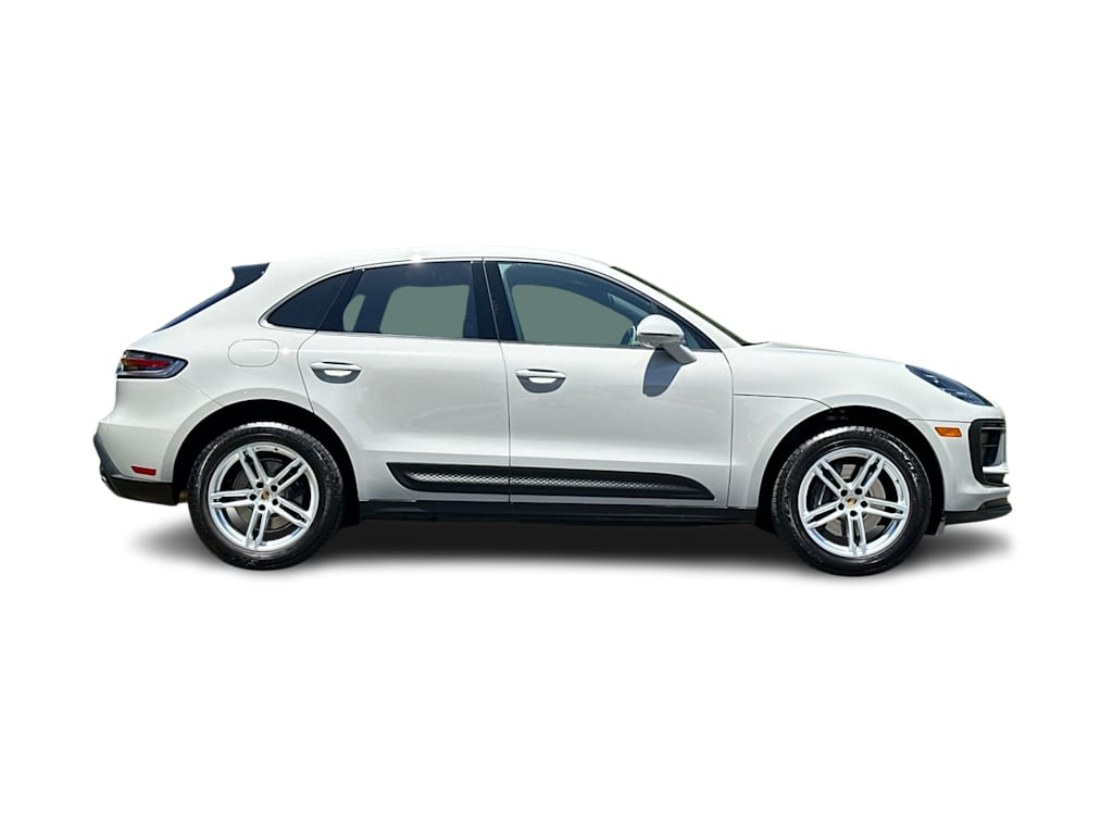 Thumbnail: 2025 Porsche Macan - 20