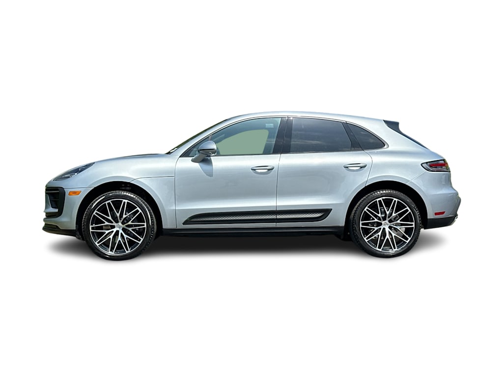 Thumbnail: 2025 Porsche Macan - 3
