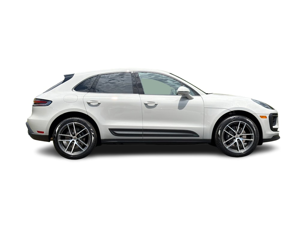 Thumbnail: 2025 Porsche Macan - 21