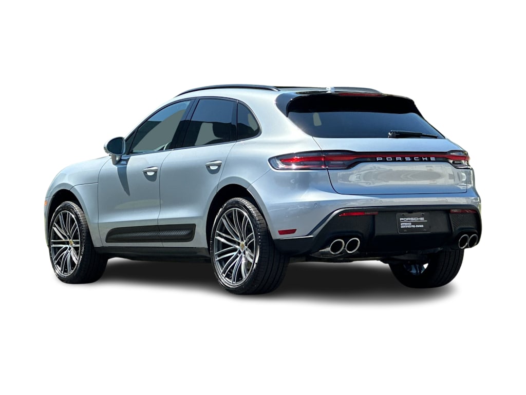 Thumbnail: 2026 Porsche Macan - 4