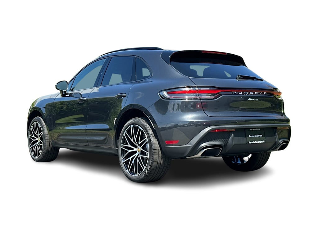 Thumbnail: 2026 Porsche Macan - 4