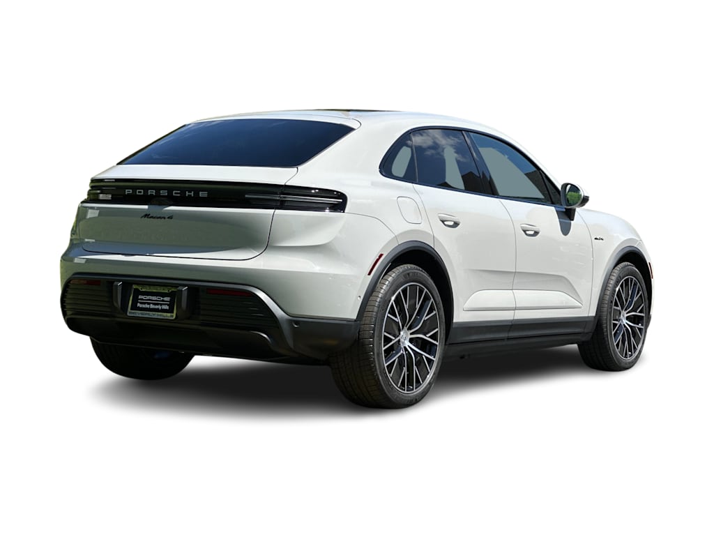 Thumbnail: 2026 Porsche Macan - 18