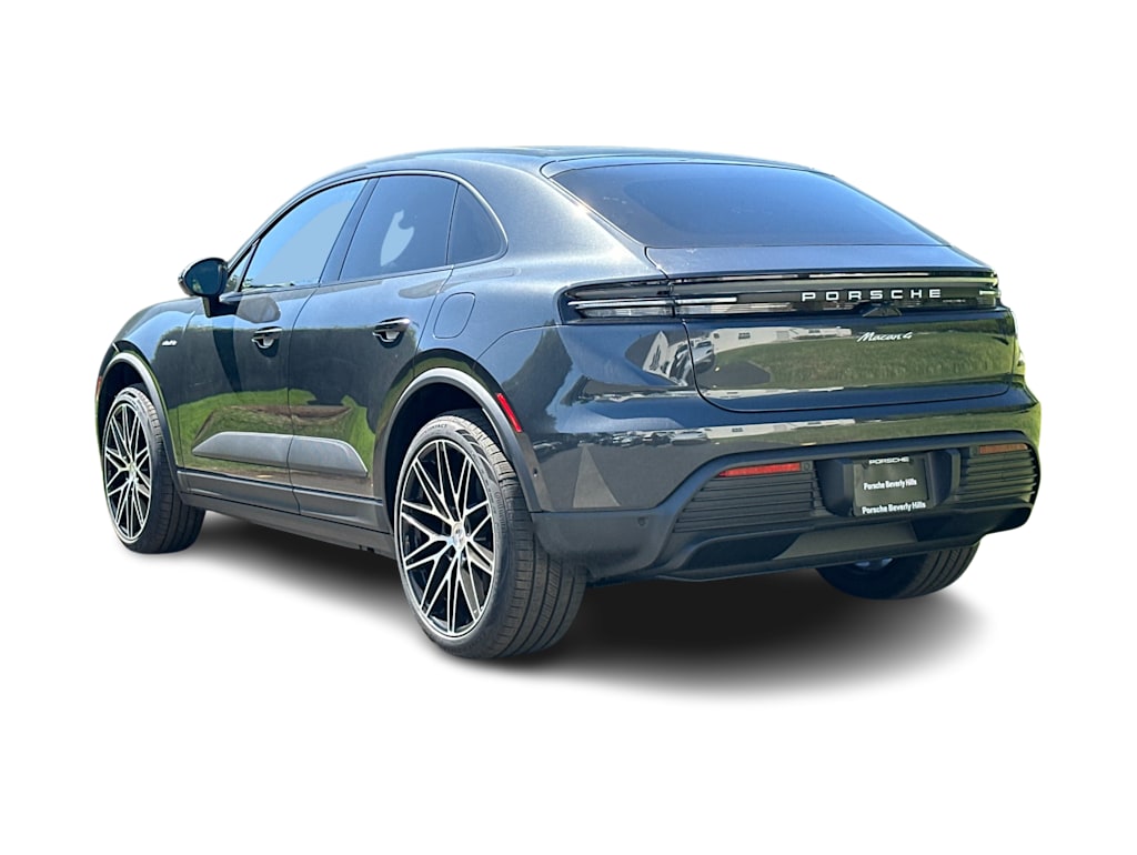 Thumbnail: 2026 Porsche Macan - 4