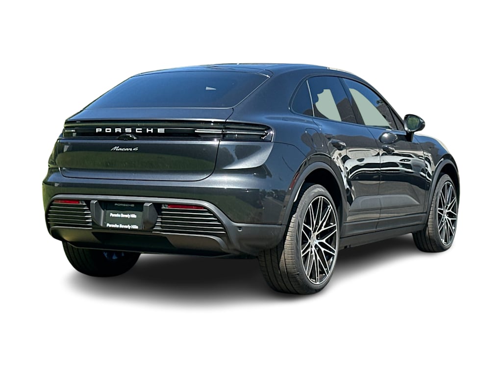 Thumbnail: 2026 Porsche Macan - 18