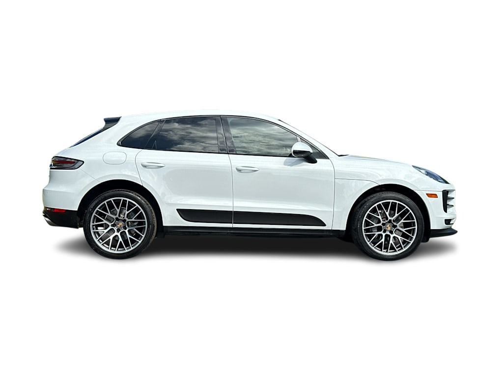 Thumbnail: 2021 Porsche Macan - 21