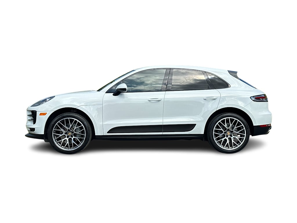 Thumbnail: 2021 Porsche Macan - 3