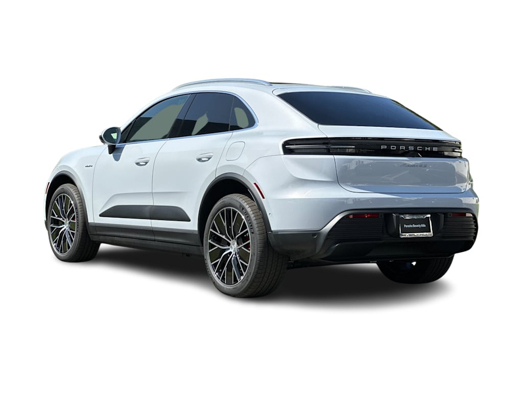 Thumbnail: 2026 Porsche Macan - 4