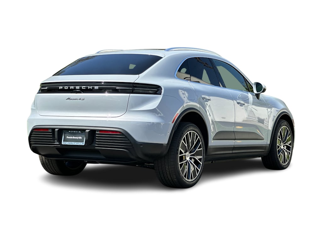 Thumbnail: 2026 Porsche Macan - 15