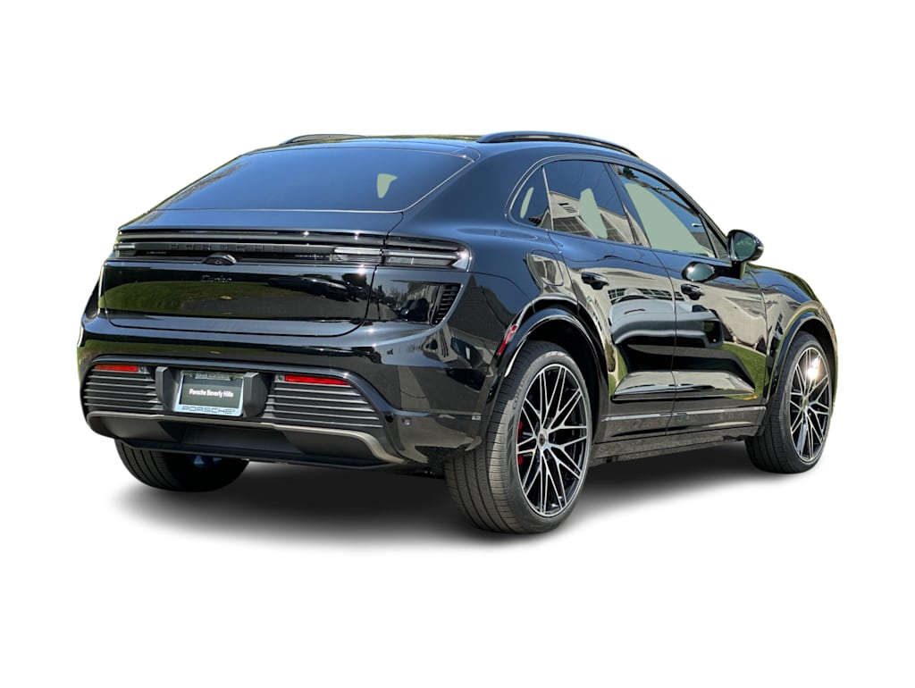 Thumbnail: 2026 Porsche Macan - 18
