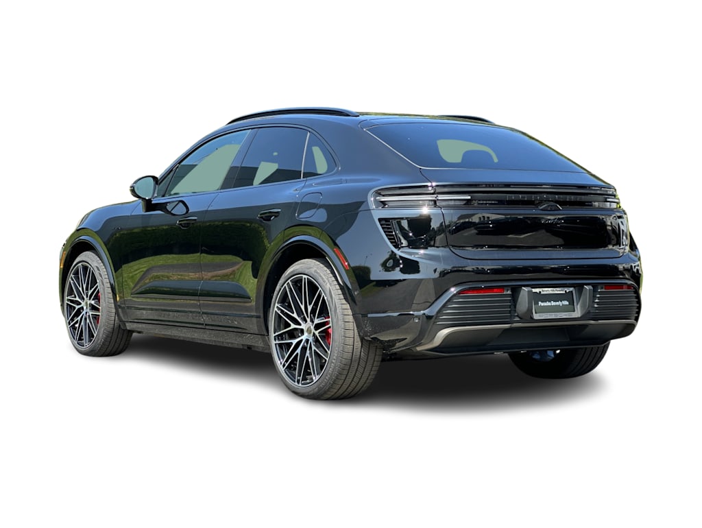 Thumbnail: 2026 Porsche Macan - 17