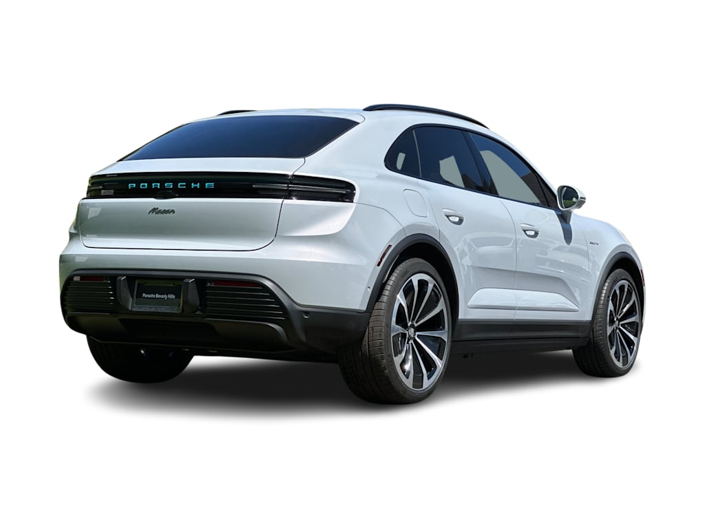 Thumbnail: 2026 Porsche Macan - 20