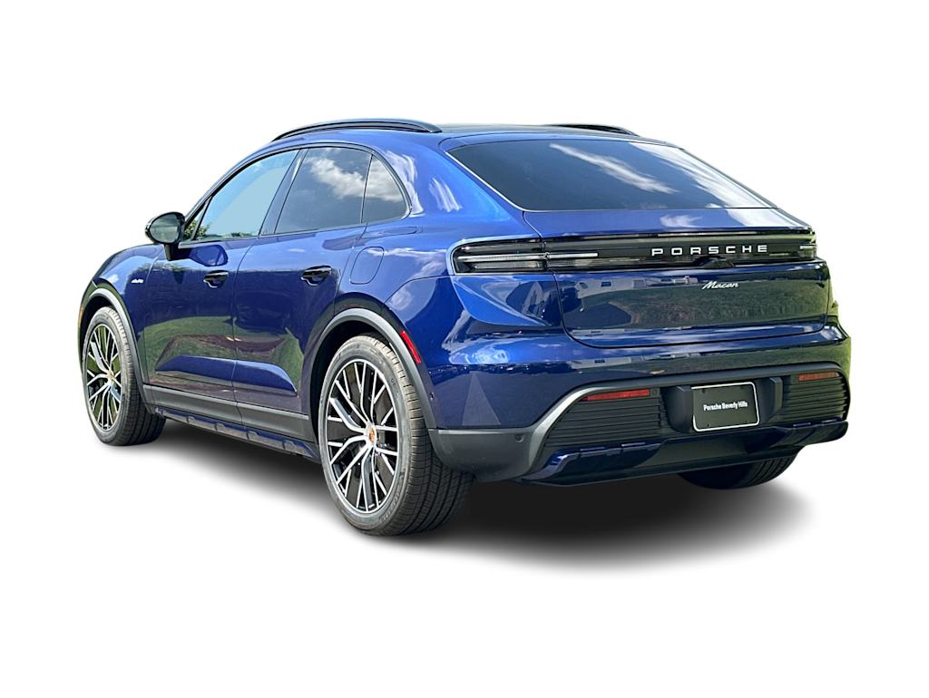 Thumbnail: 2026 Porsche Macan - 4