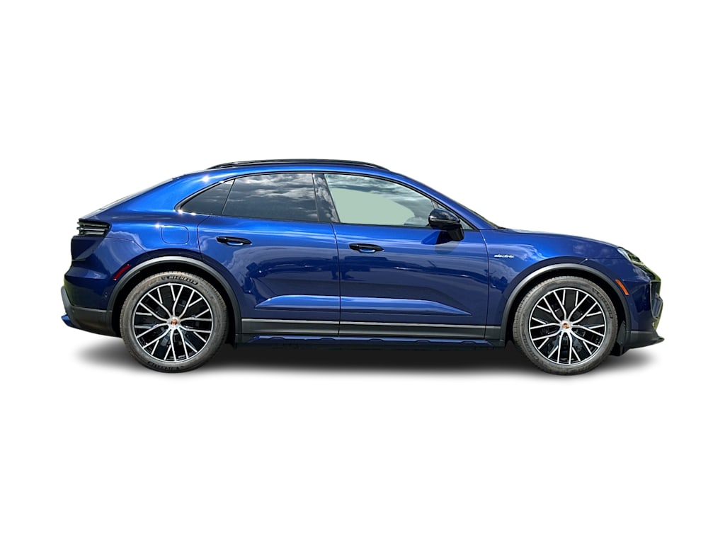 Thumbnail: 2026 Porsche Macan - 20
