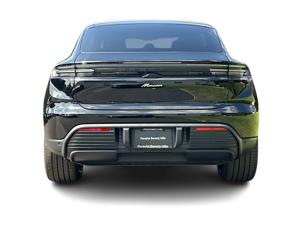 Thumbnail: 2026 Porsche Macan - 17
