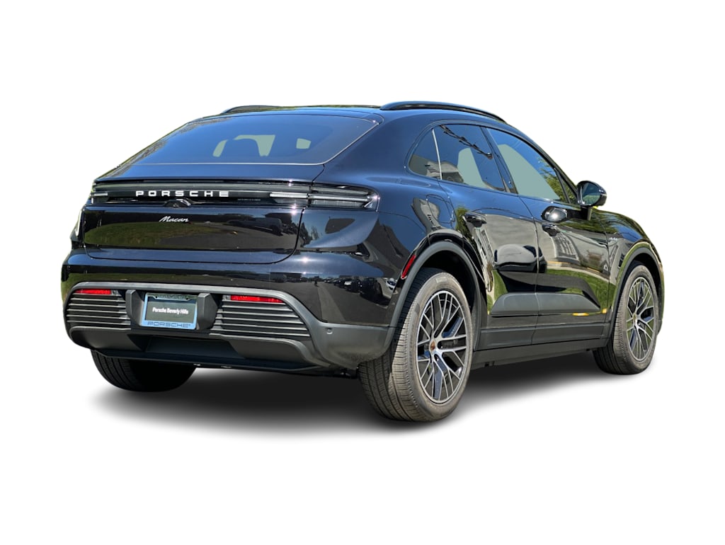 Thumbnail: 2026 Porsche Macan - 18