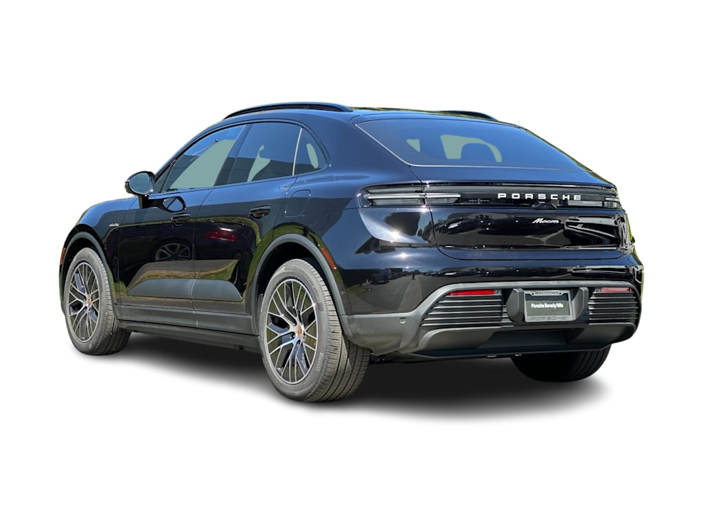 Thumbnail: 2026 Porsche Macan - 4
