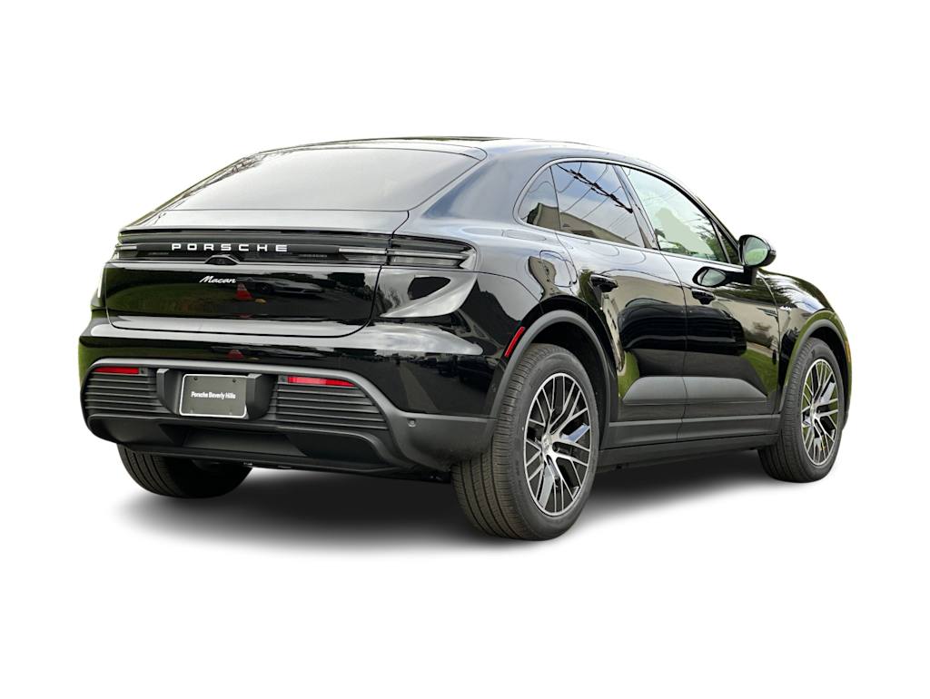 Thumbnail: 2026 Porsche Macan - 18