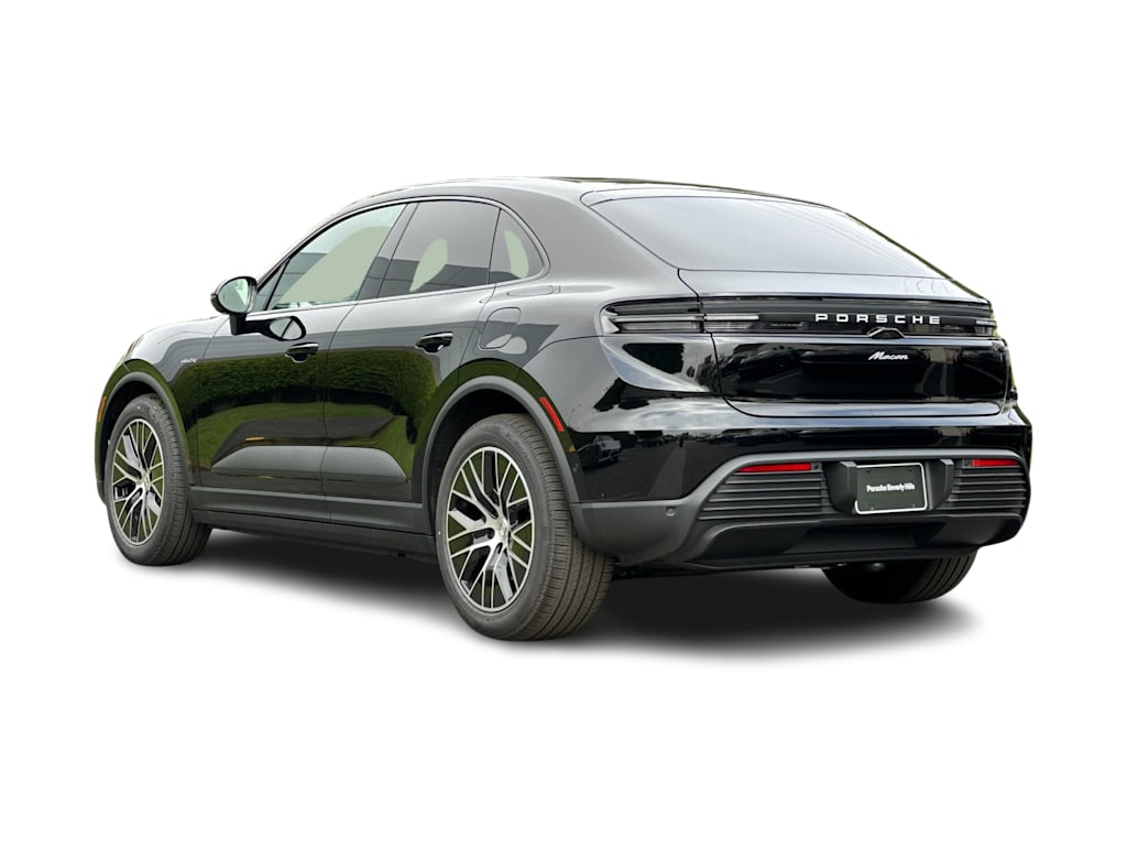 Thumbnail: 2026 Porsche Macan - 4
