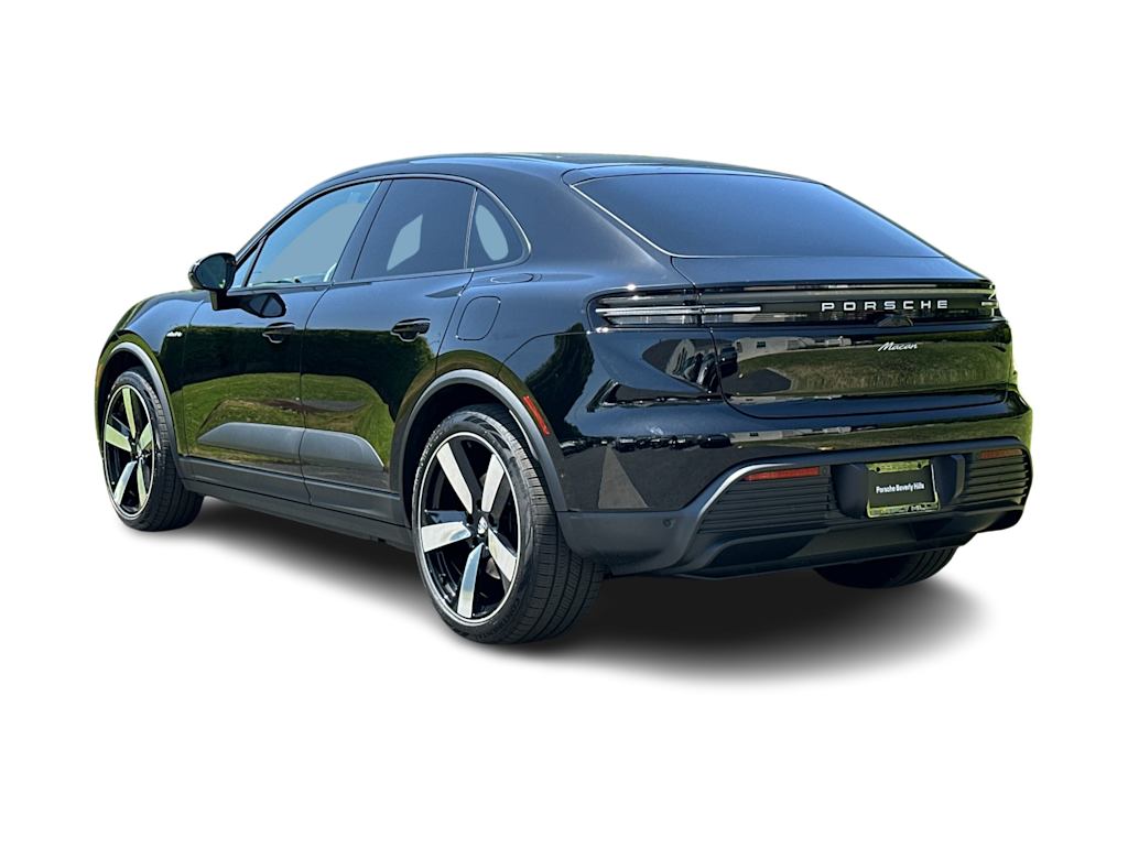 Thumbnail: 2026 Porsche Macan - 4