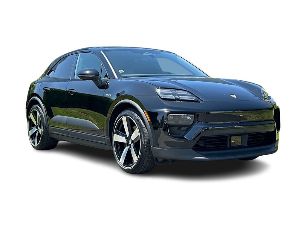 Thumbnail: 2026 Porsche Macan - 21
