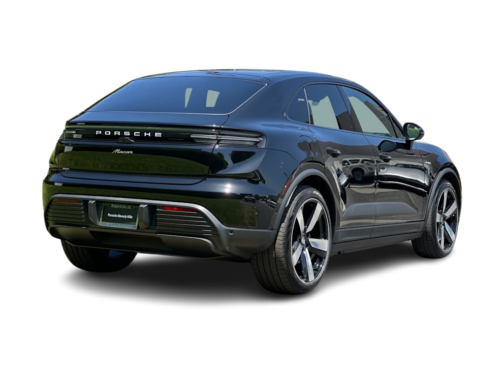 Thumbnail: 2026 Porsche Macan - 19