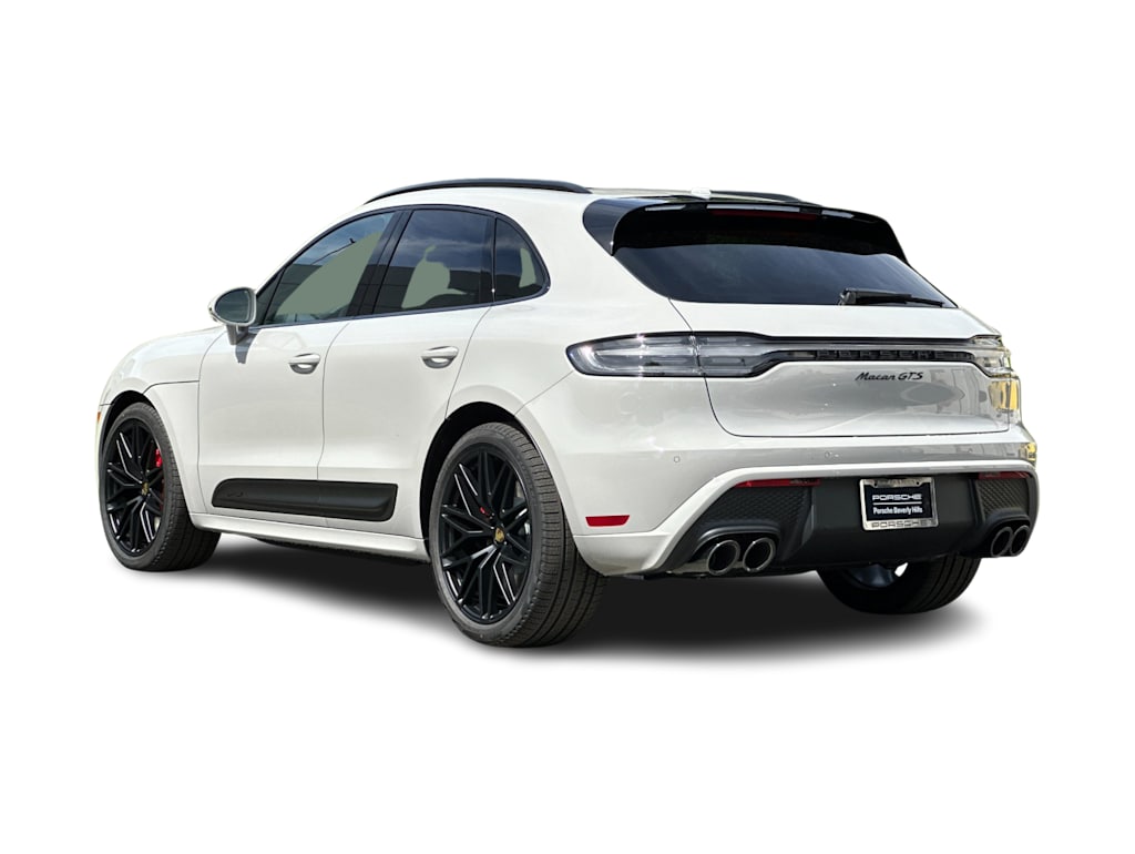 Thumbnail: 2026 Porsche Macan - 4