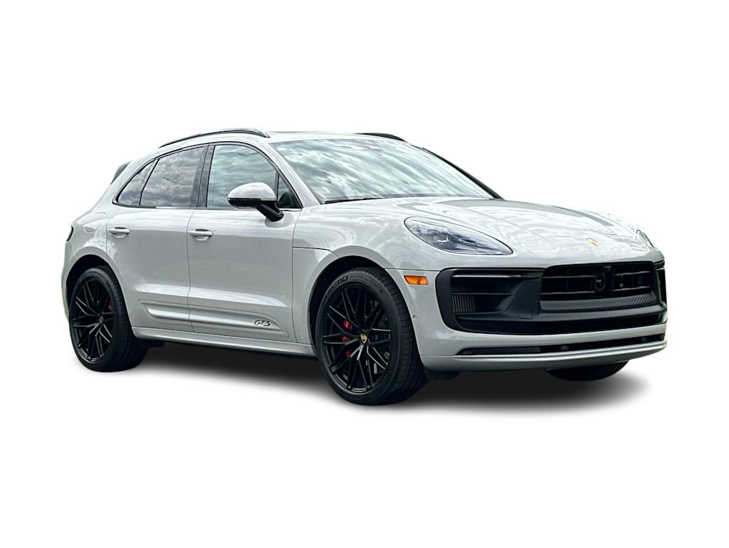 Thumbnail: 2022 Porsche Macan - 22