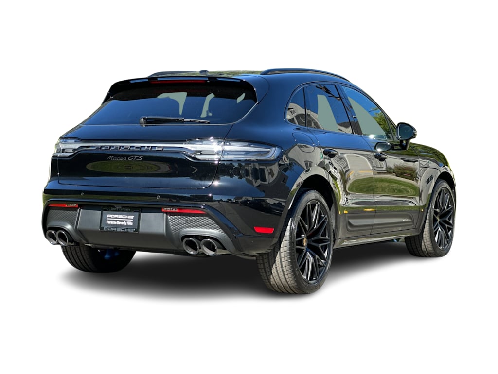 Thumbnail: 2026 Porsche Macan - 19