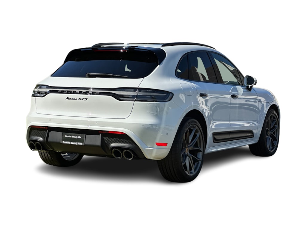 Thumbnail: 2026 Porsche Macan - 18