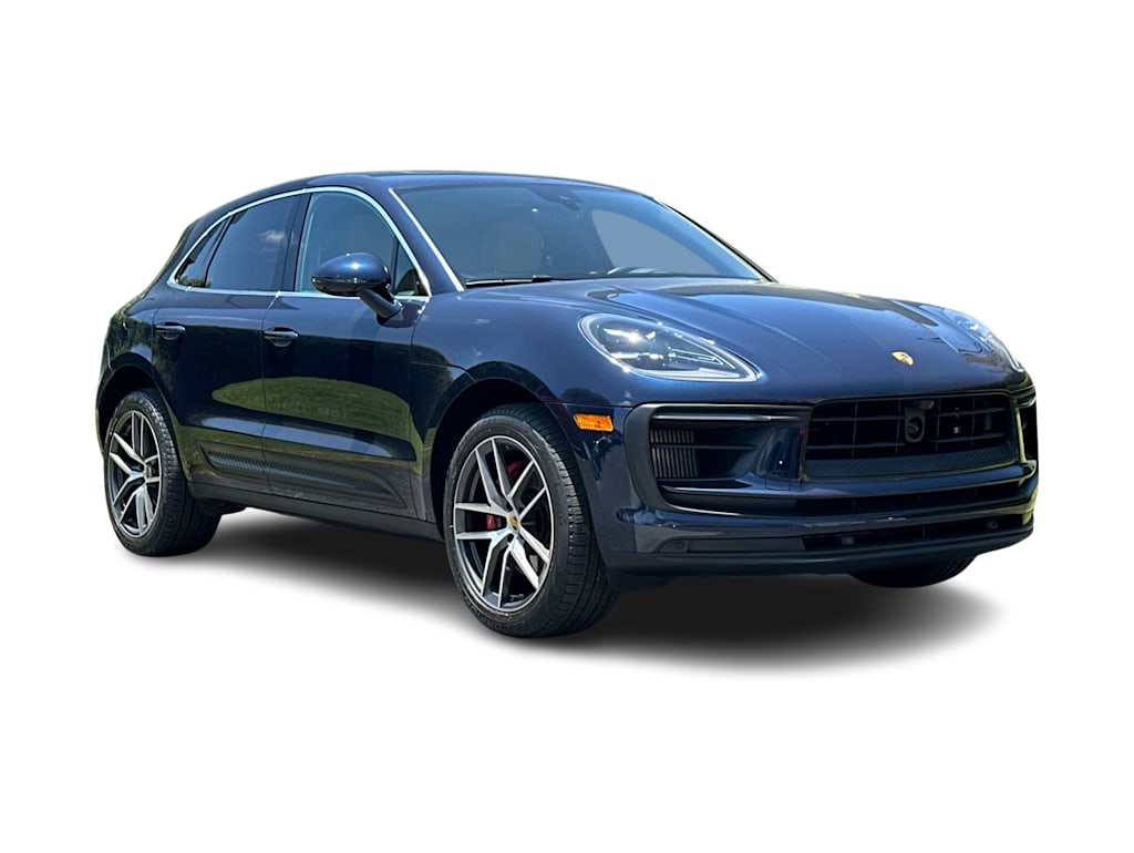 Thumbnail: 2023 Porsche Macan - 21