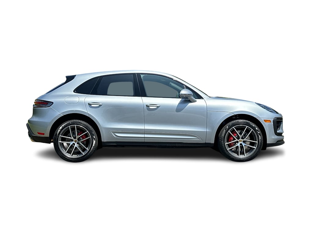 Thumbnail: 2026 Porsche Macan - 20