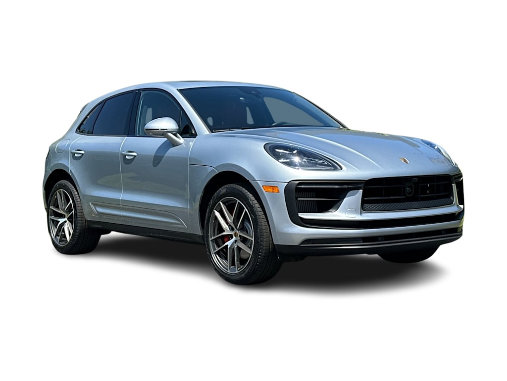 Thumbnail: 2026 Porsche Macan - 21