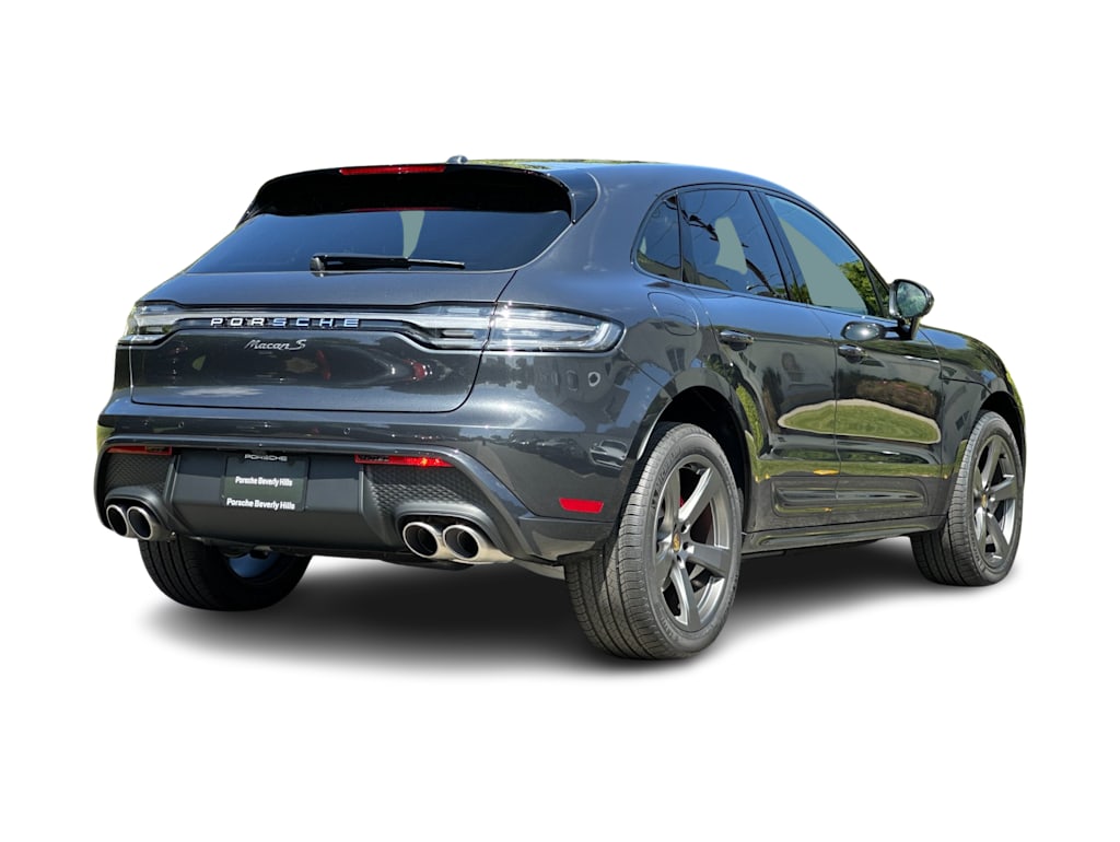 Thumbnail: 2026 Porsche Macan - 18
