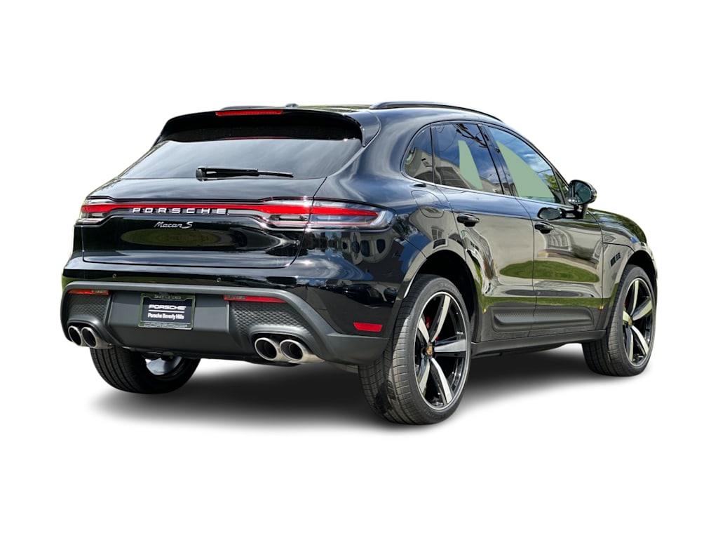 Thumbnail: 2026 Porsche Macan - 19