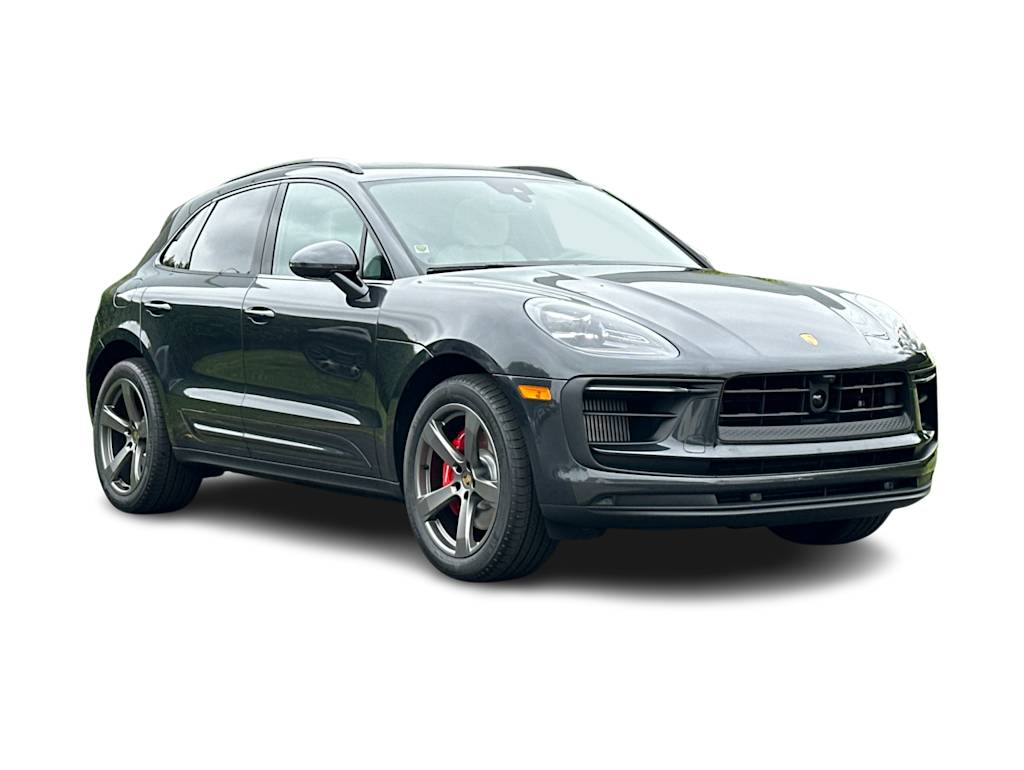 Thumbnail: 2026 Porsche Macan - 21