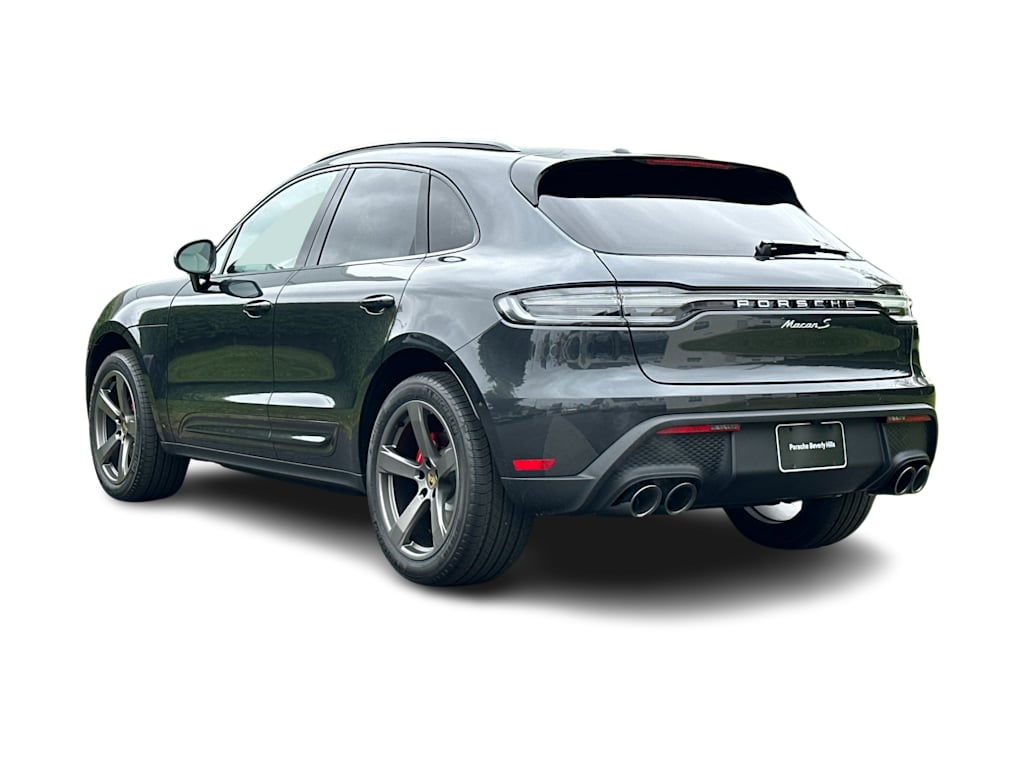 Thumbnail: 2026 Porsche Macan - 4