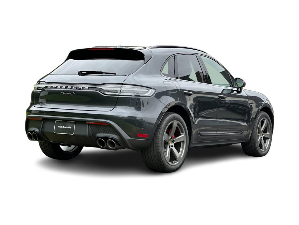 Thumbnail: 2026 Porsche Macan - 19