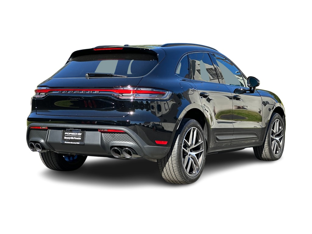 Thumbnail: 2026 Porsche Macan - 19