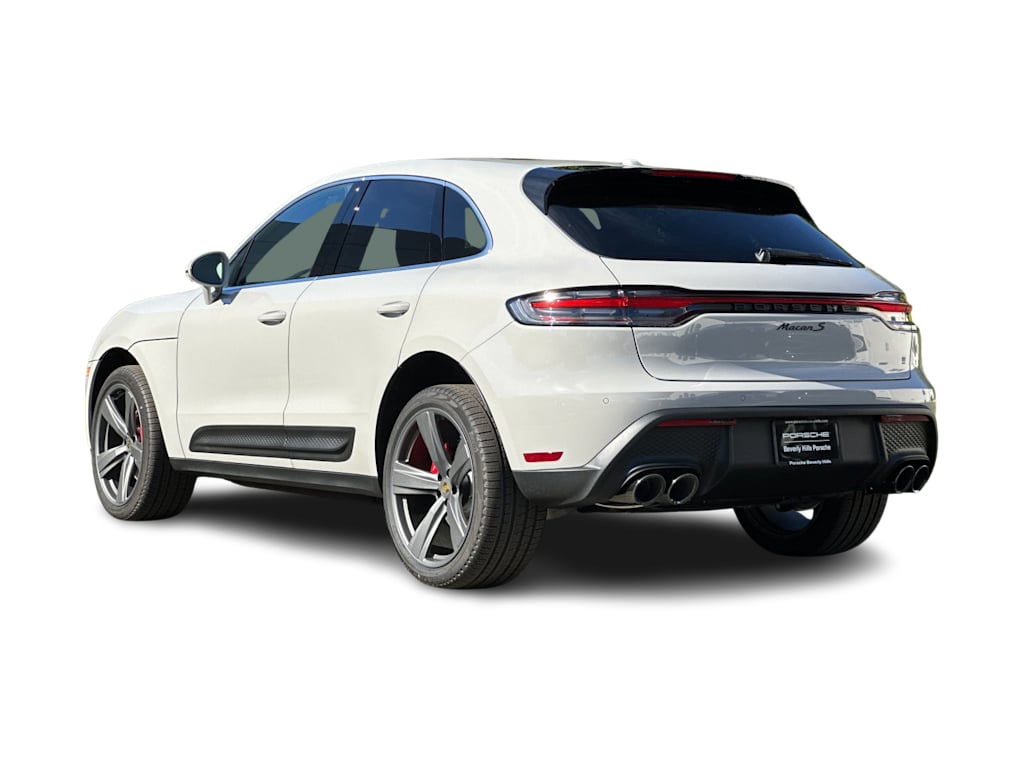 Thumbnail: 2026 Porsche Macan - 4