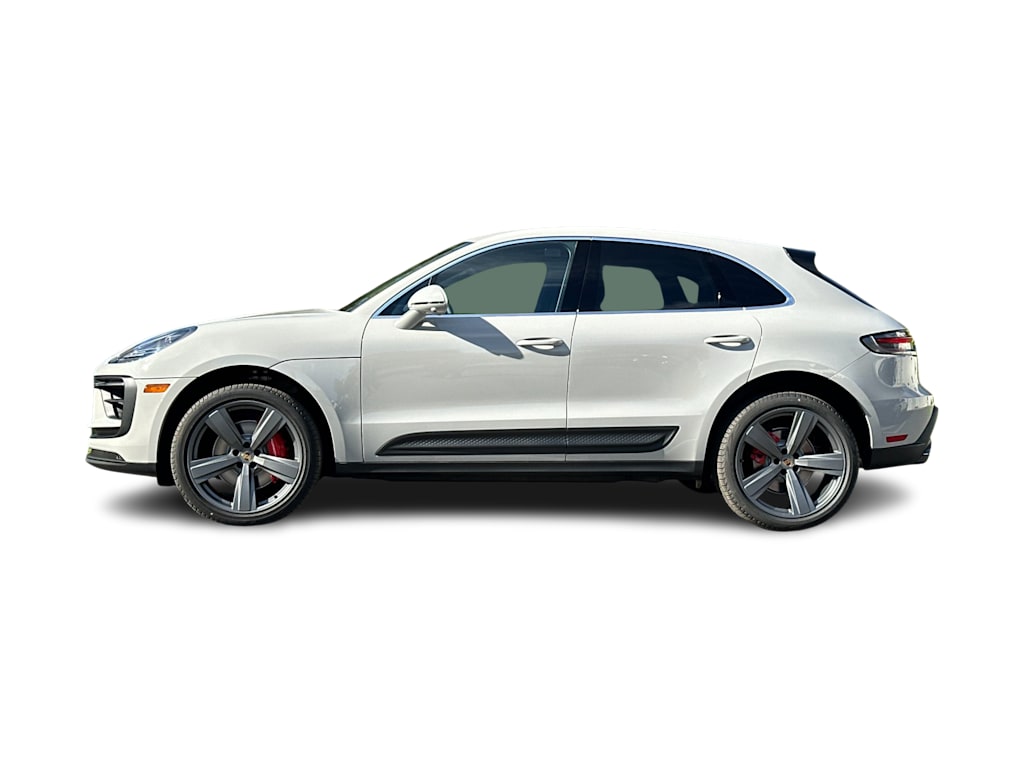 Thumbnail: 2026 Porsche Macan - 3