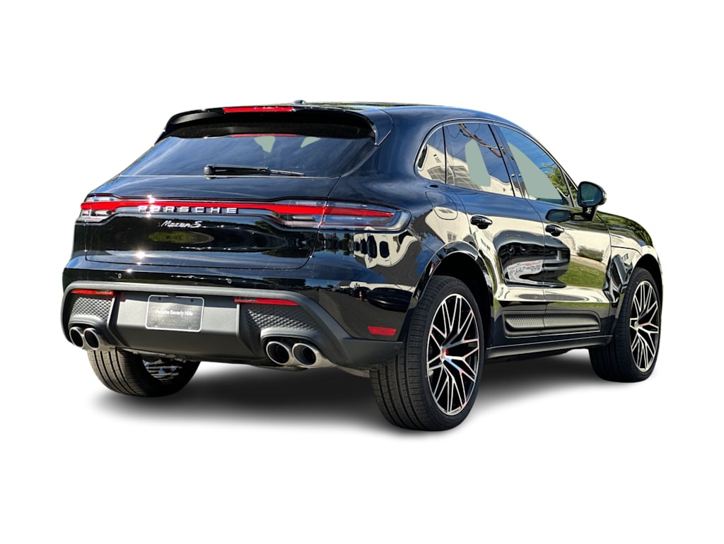 Thumbnail: 2026 Porsche Macan - 19