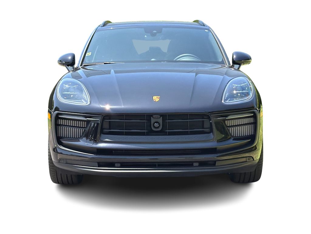 Thumbnail: 2026 Porsche Macan - 6