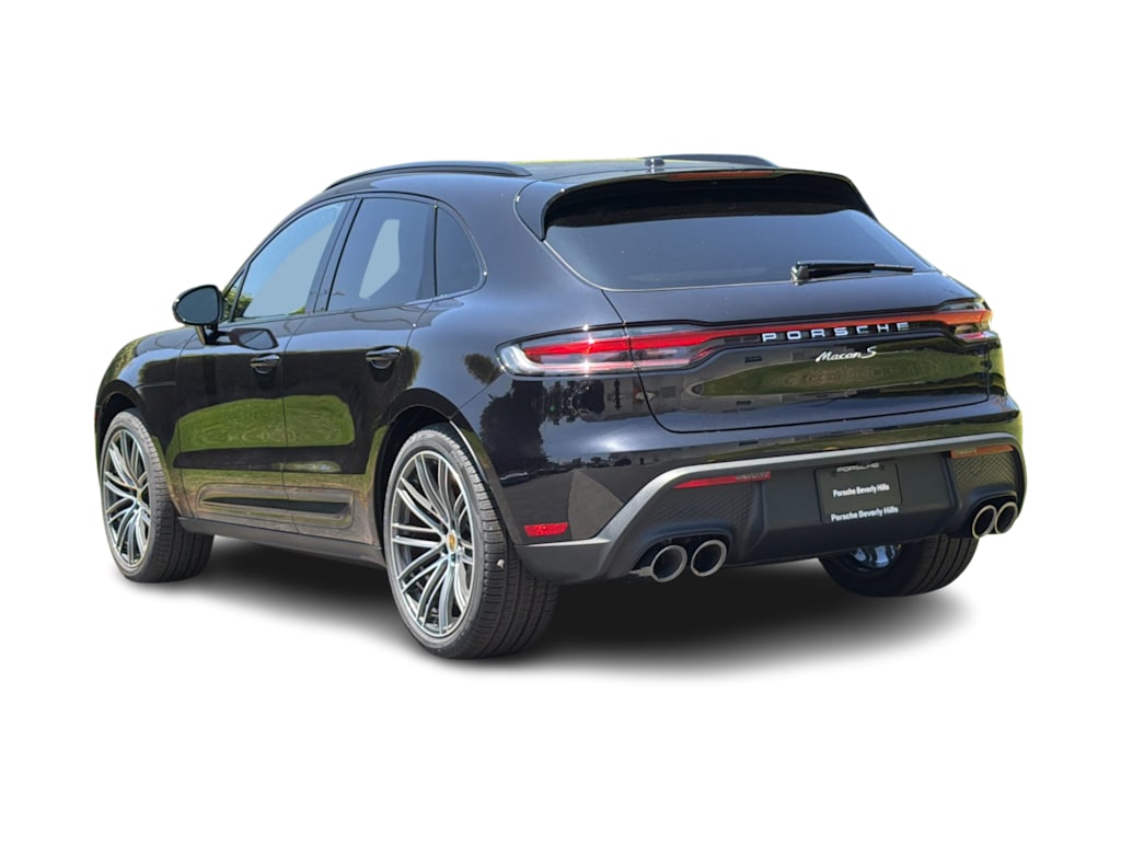 Thumbnail: 2026 Porsche Macan - 4