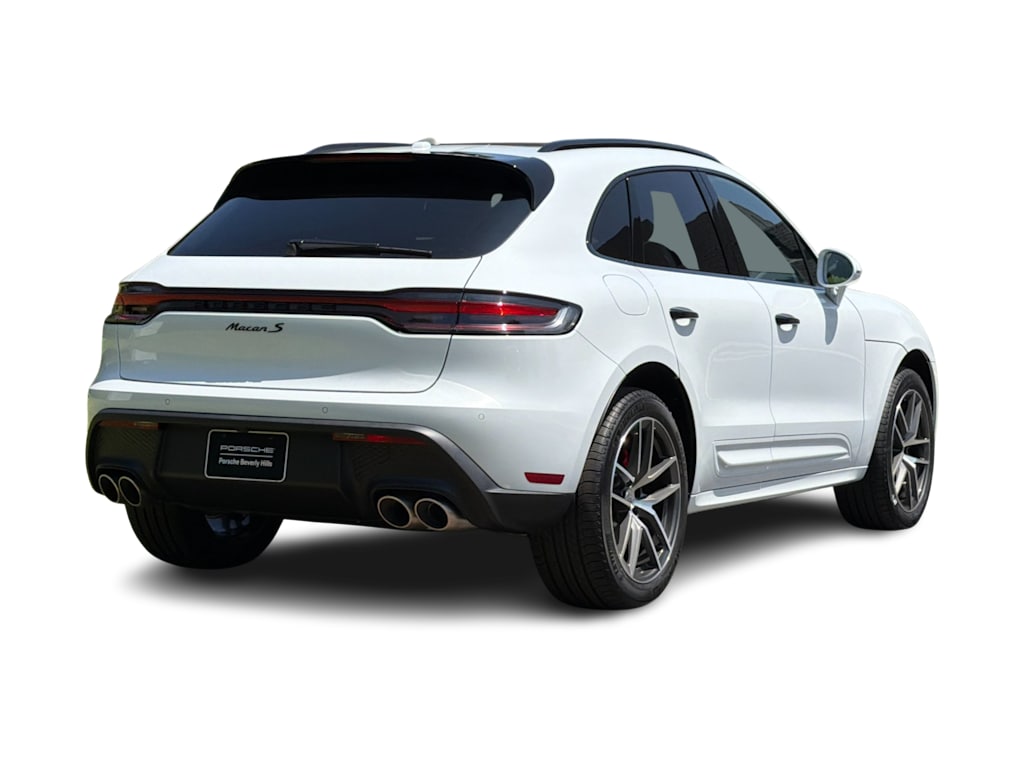 Thumbnail: 2026 Porsche Macan - 20