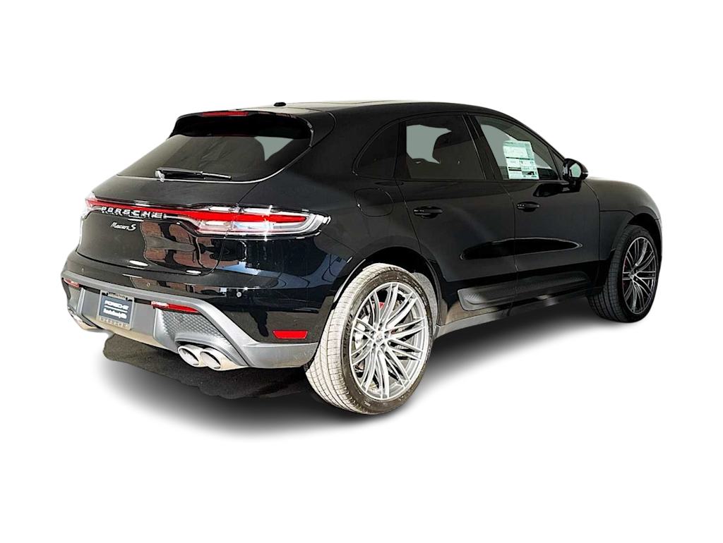 Thumbnail: 2026 Porsche Macan - 37