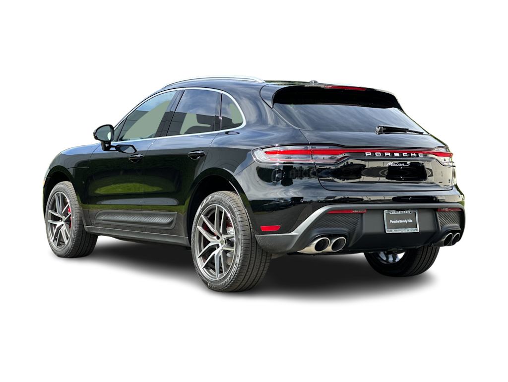 Thumbnail: 2026 Porsche Macan - 4