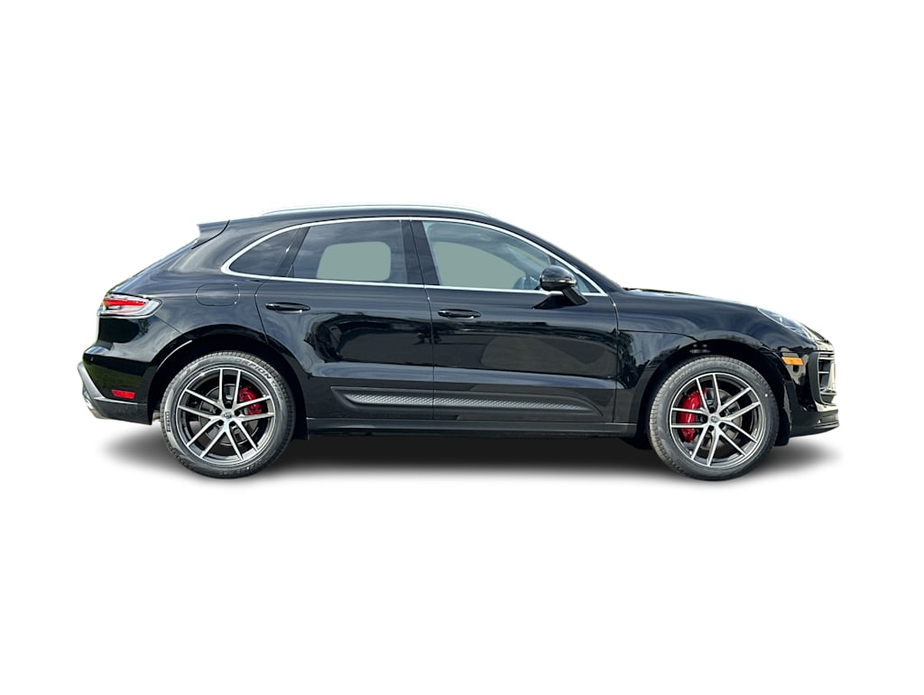 Thumbnail: 2026 Porsche Macan - 20
