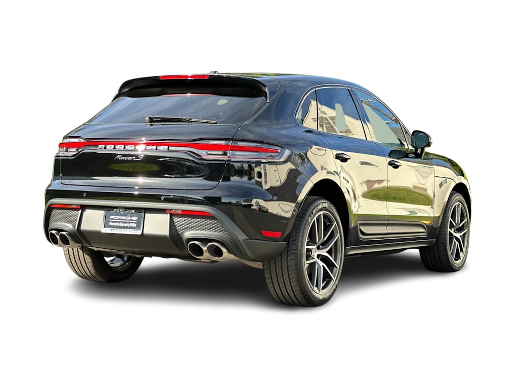 Thumbnail: 2026 Porsche Macan - 19